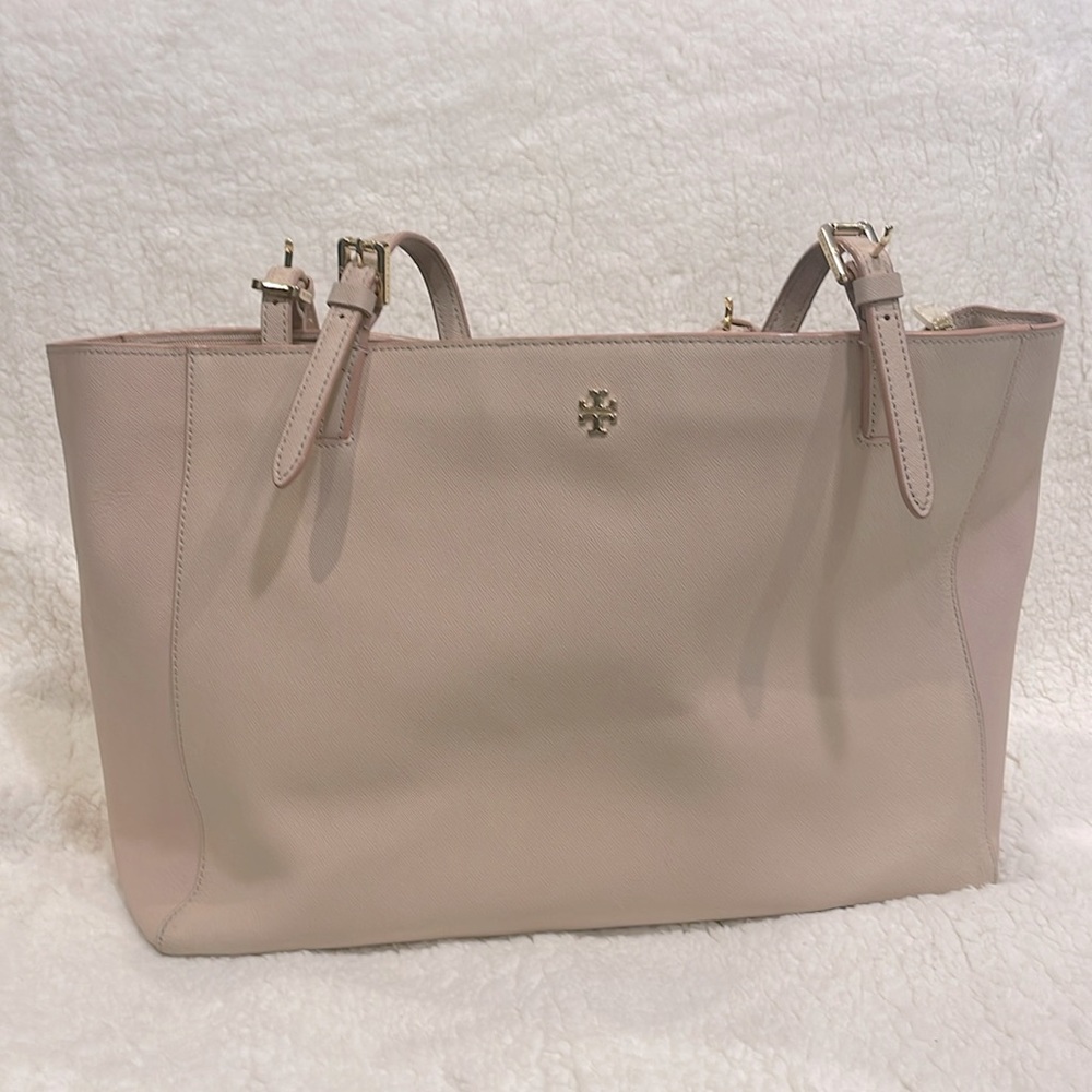 Tory Burch Beige/Cream Tote